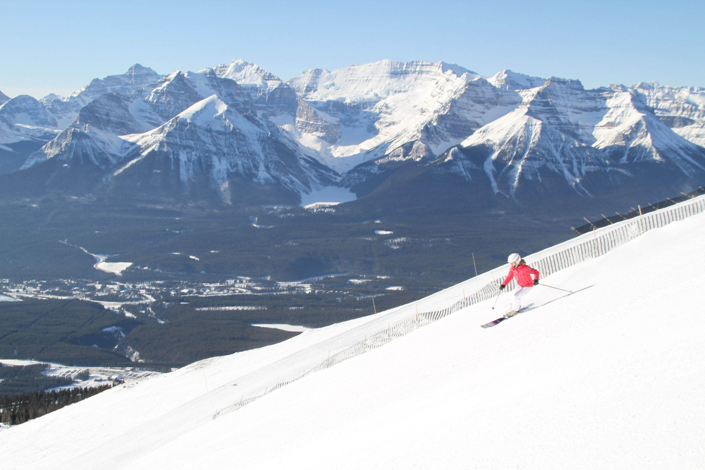 Lake Louise Ski Vacation Guide Theluxuryvacationguide